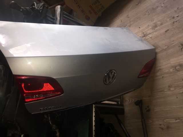 Volkswagen Passat 2011-2014 Çıkma Yedek Bagaj Kapısı